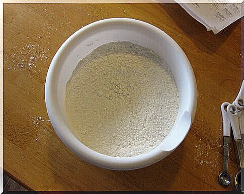 You can try baking soda-based treatment e.g.  for the treatment of gingivitis.