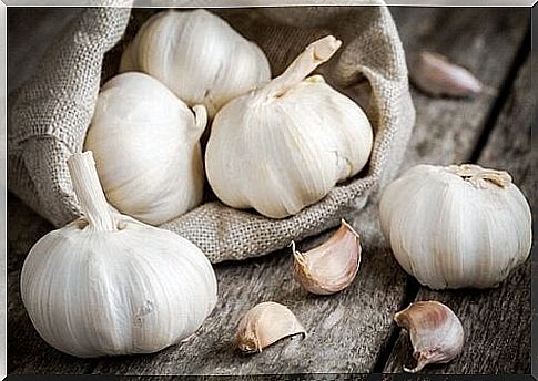 garlic relieves urinary pain