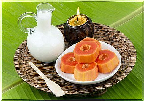 You can give home care to blackheads and pimples with papaya.