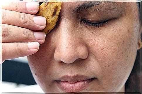 You can use a banana peel to prevent blackheads and pimples.