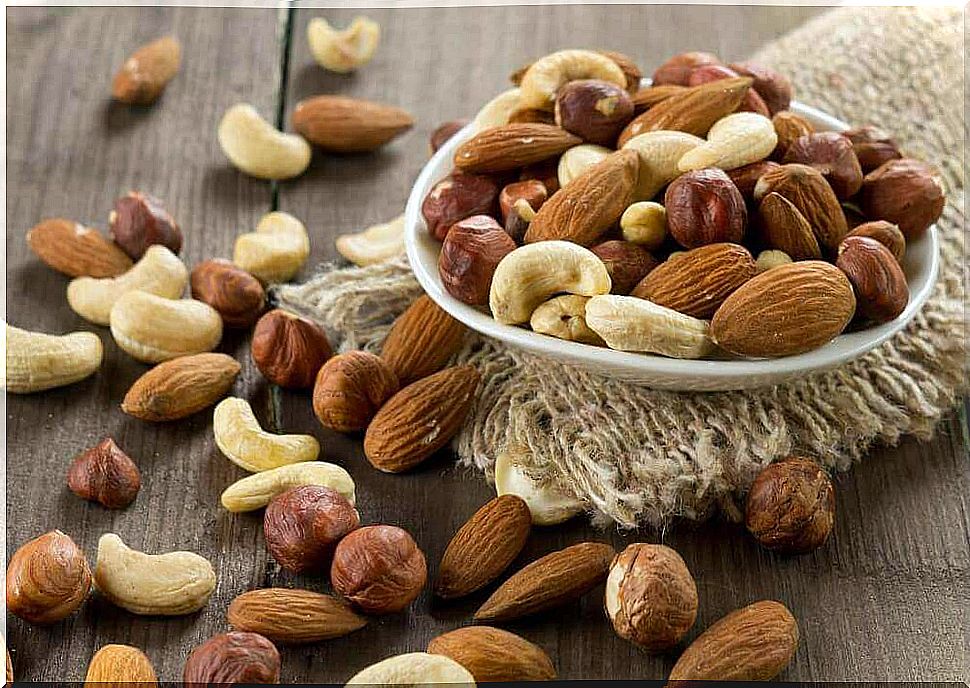 nuts are heart-friendly food