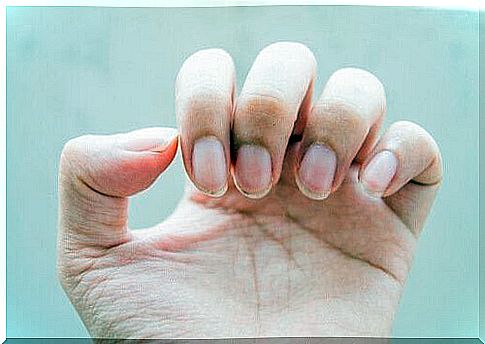 9 reasons why nails crack