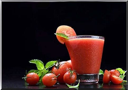 Advantages and disadvantages of tomato juice