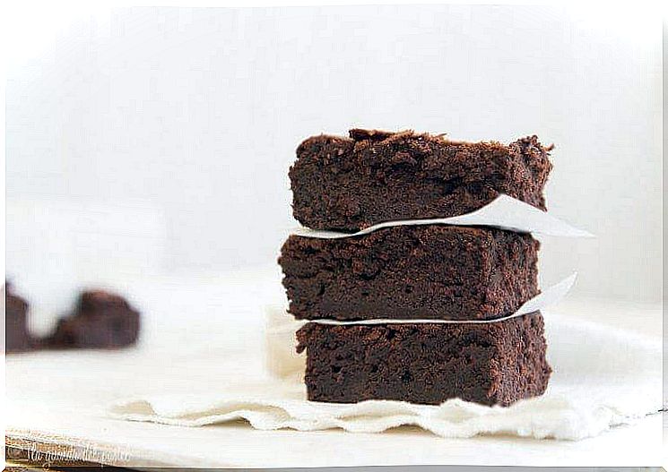 Sugar-free desserts - avocado brownies.