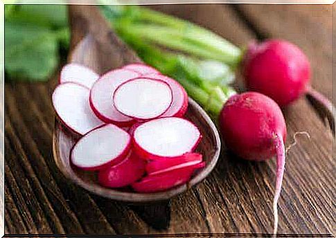 Radish belongs to the tuber family.