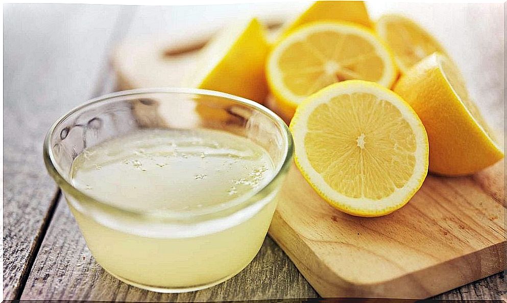 The peel of lemons has antibiotic properties