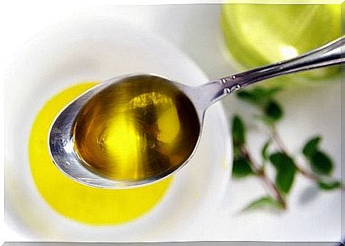 spoonful of oil expels gallstones