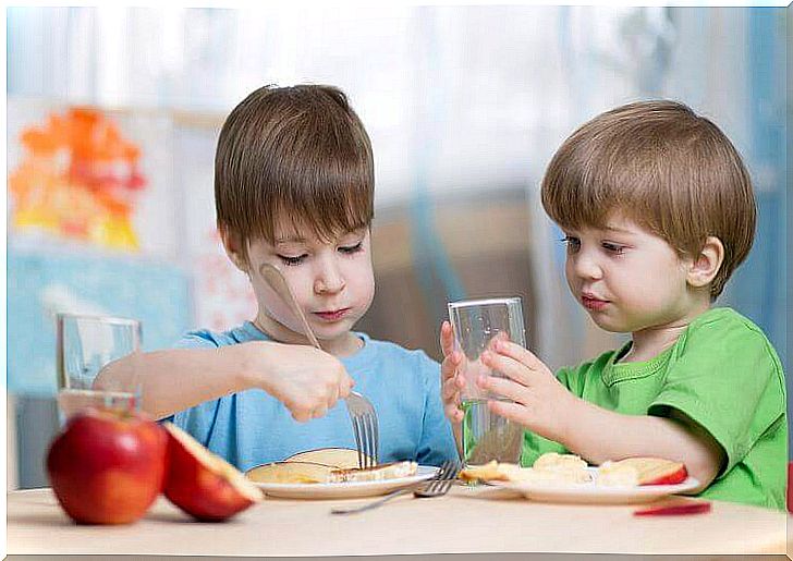 children eating