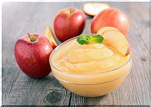 apple puree to control abdominal pain