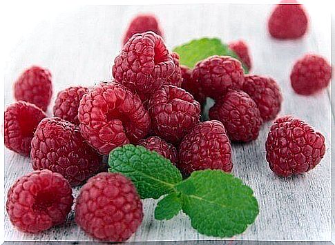 Drop weight at breakfast using raspberries