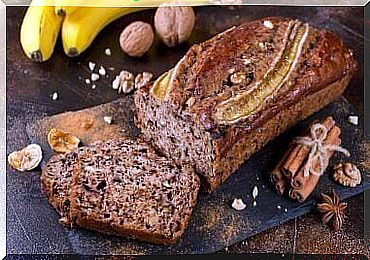 Irresistible banana bread with honey