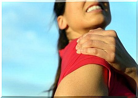 Movements for tendonitis of the shoulder