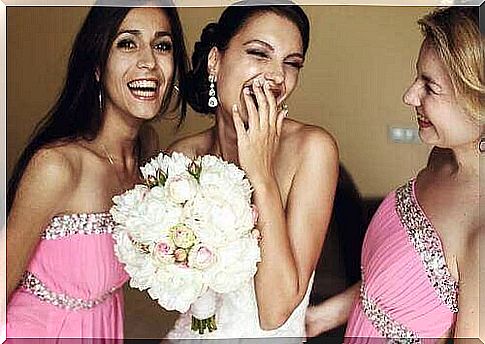 The bride chooses the bridesmaids