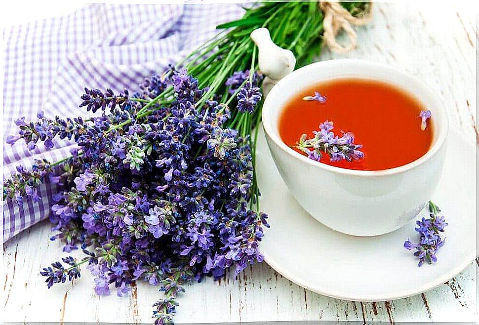 lavender bath helps relieve nervousness