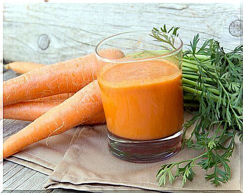 The fibers contained in the carrot keep the digestion in good condition.