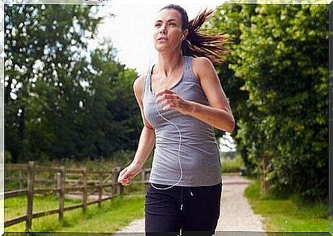 woman jogging