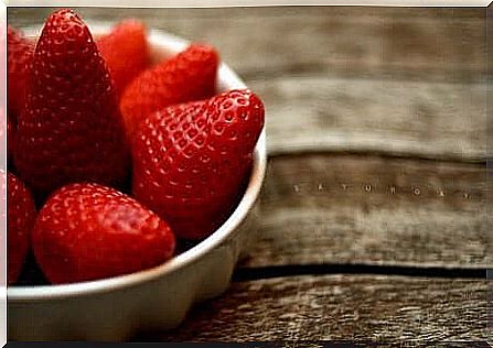 Ice cream drink with strawberries and watermelon contains a lot of nutrients