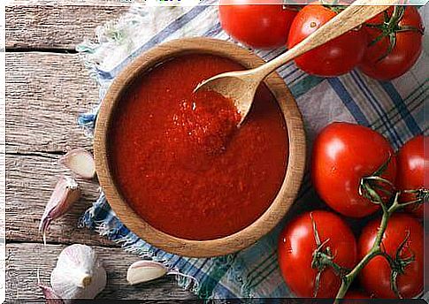 tomato sauce