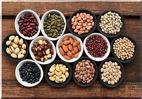 The best herbal sources of one B vitamin are grains and legumes