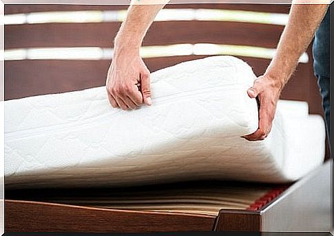 turning the mattress