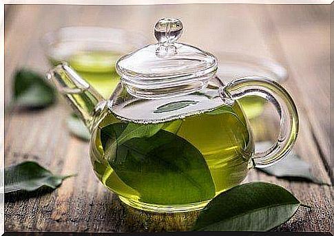 treatment of gastritis with incubators: green tea